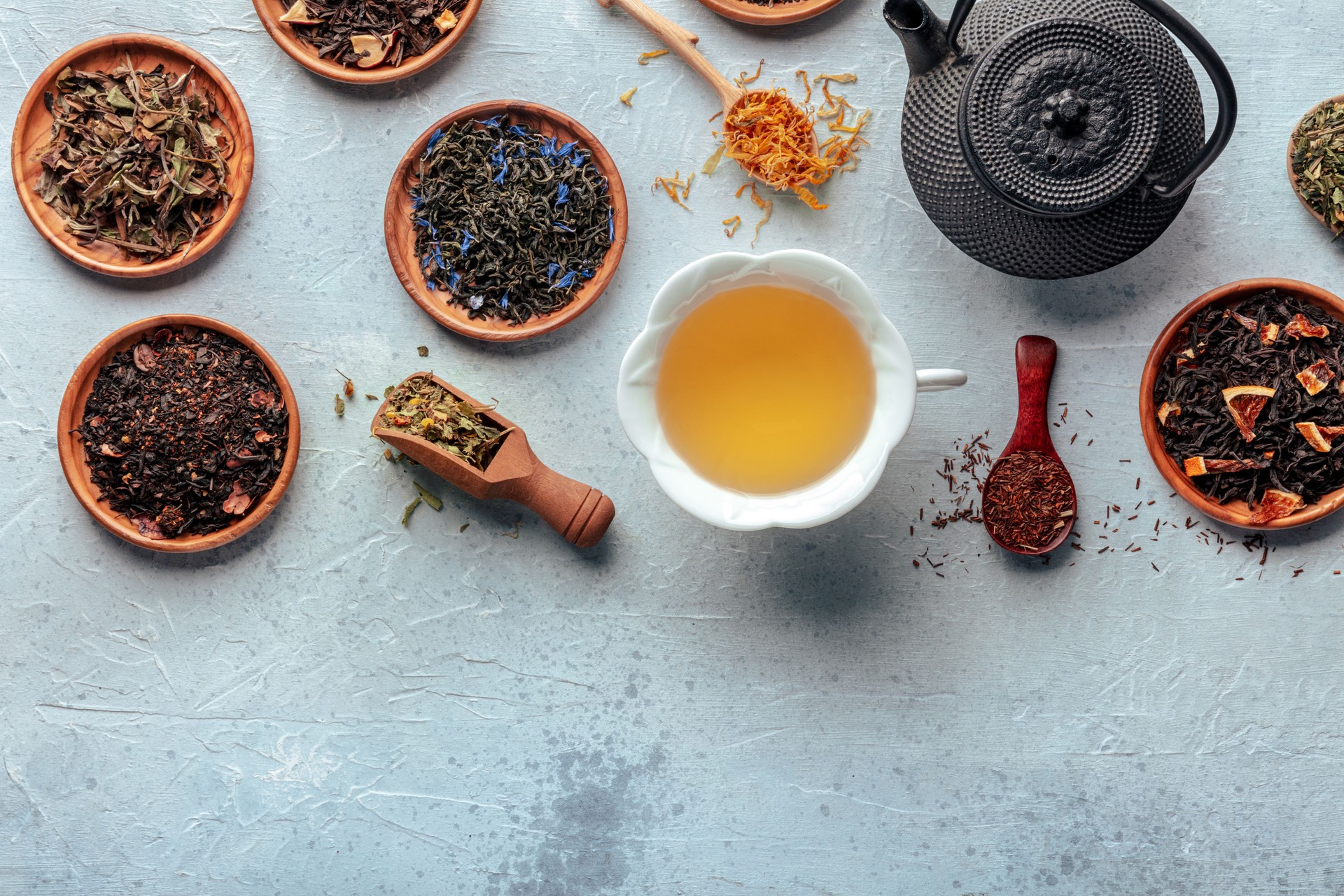 Loose tea leaves. Black, green, white tea, an assortment, with flower etc